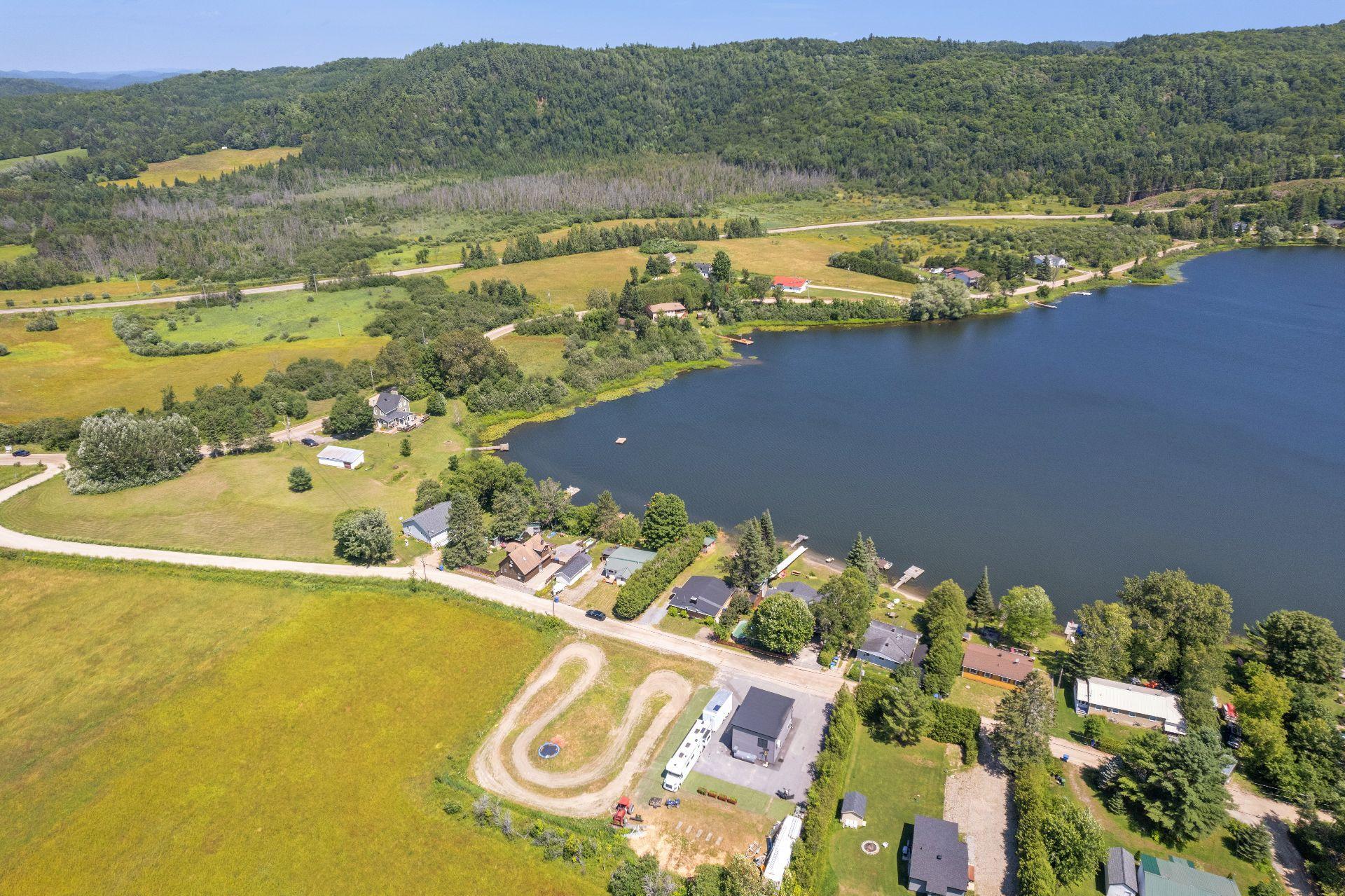 









33


Ch. de l'Orme

,
Val-des-Monts,




QC
J8N2G4


