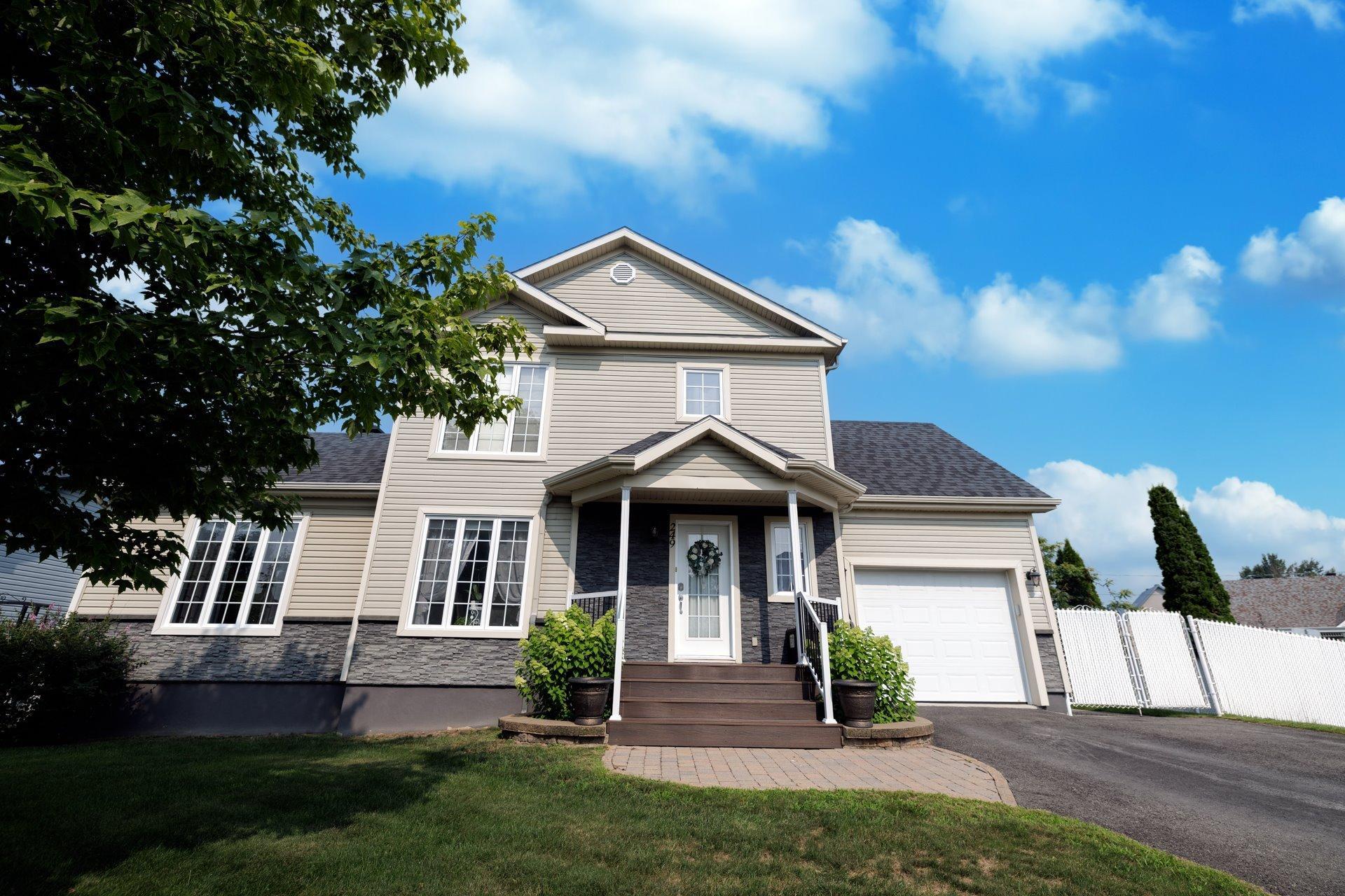 









249


38e Avenue N.

,
Saint-Zotique,




QC
J0P1Z0

