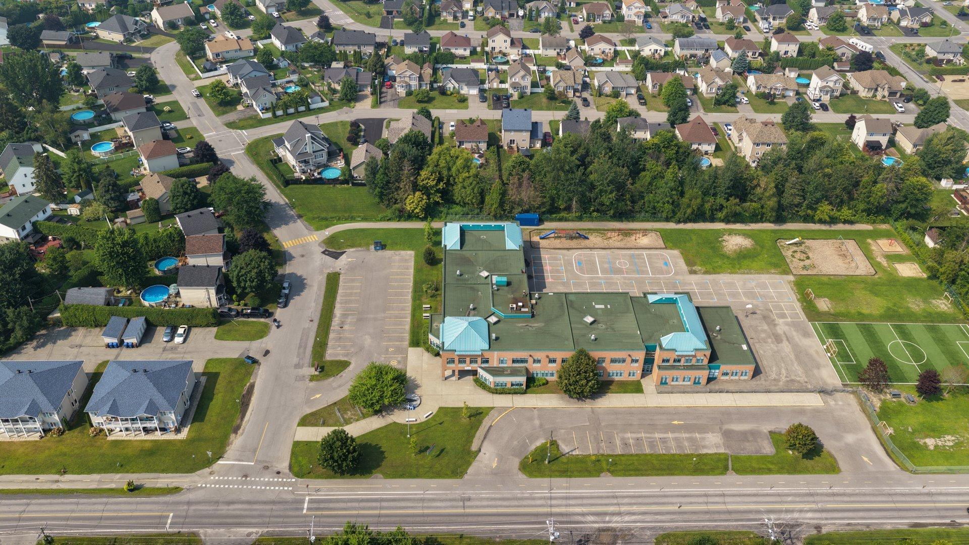 









249


38e Avenue N.

,
Saint-Zotique,




QC
J0P1Z0

