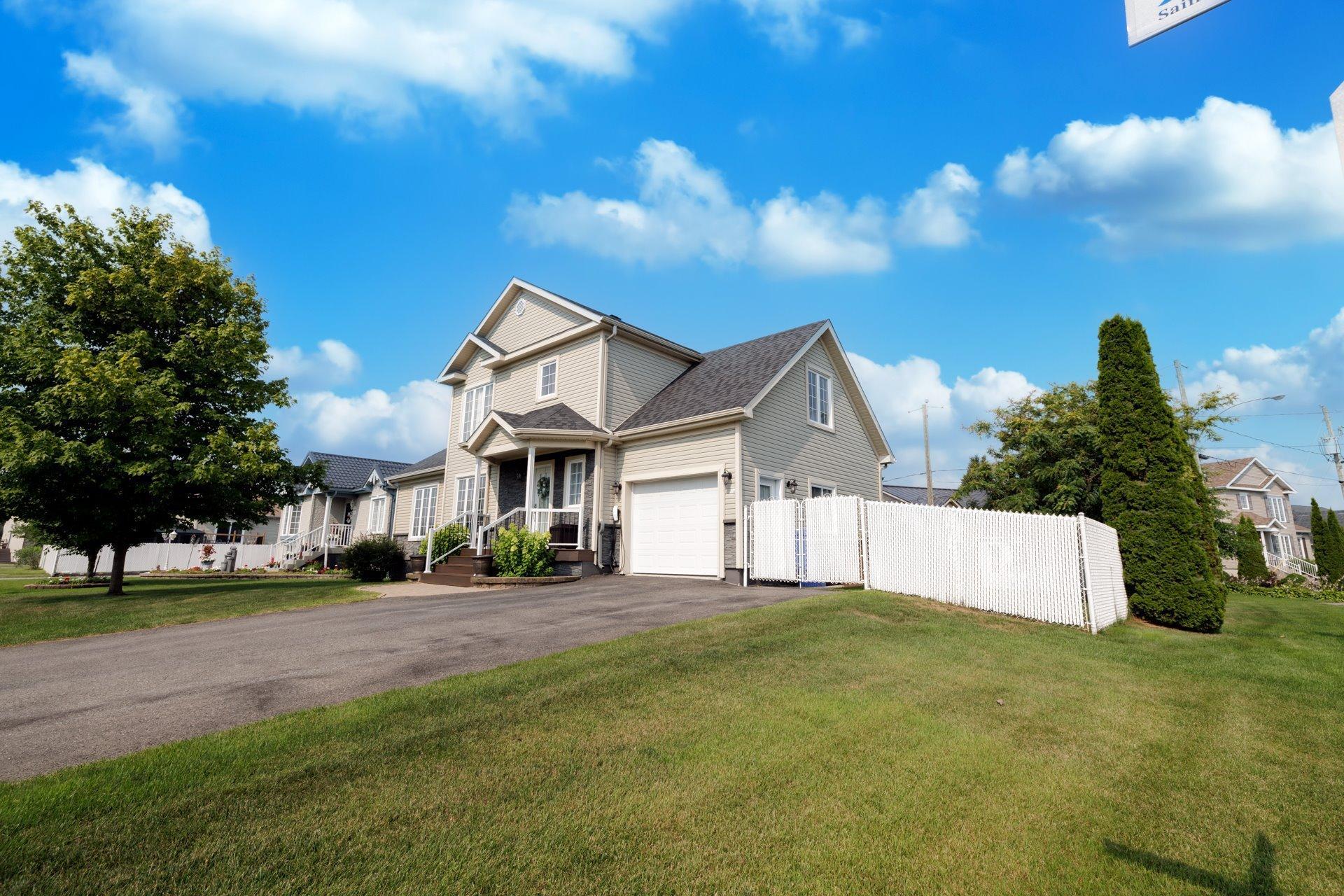 









249


38e Avenue N.

,
Saint-Zotique,




QC
J0P1Z0

