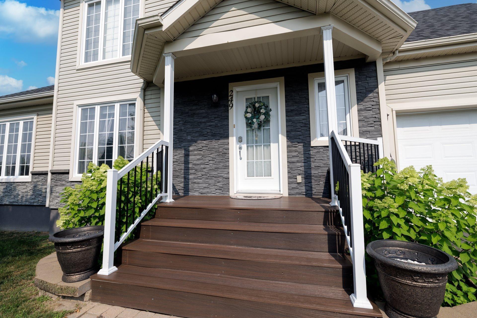 









249


38e Avenue N.

,
Saint-Zotique,




QC
J0P1Z0

