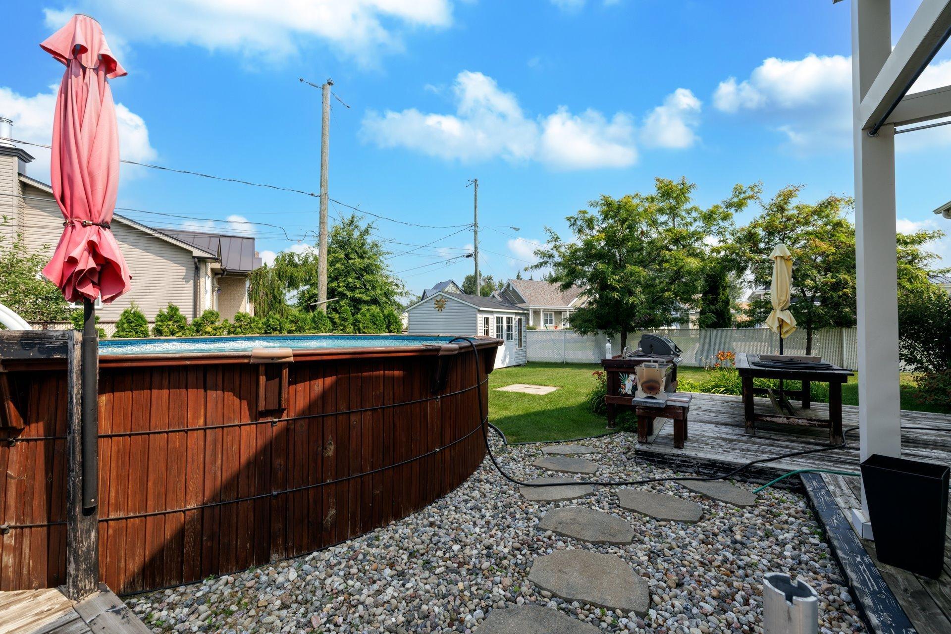 









249


38e Avenue N.

,
Saint-Zotique,




QC
J0P1Z0

