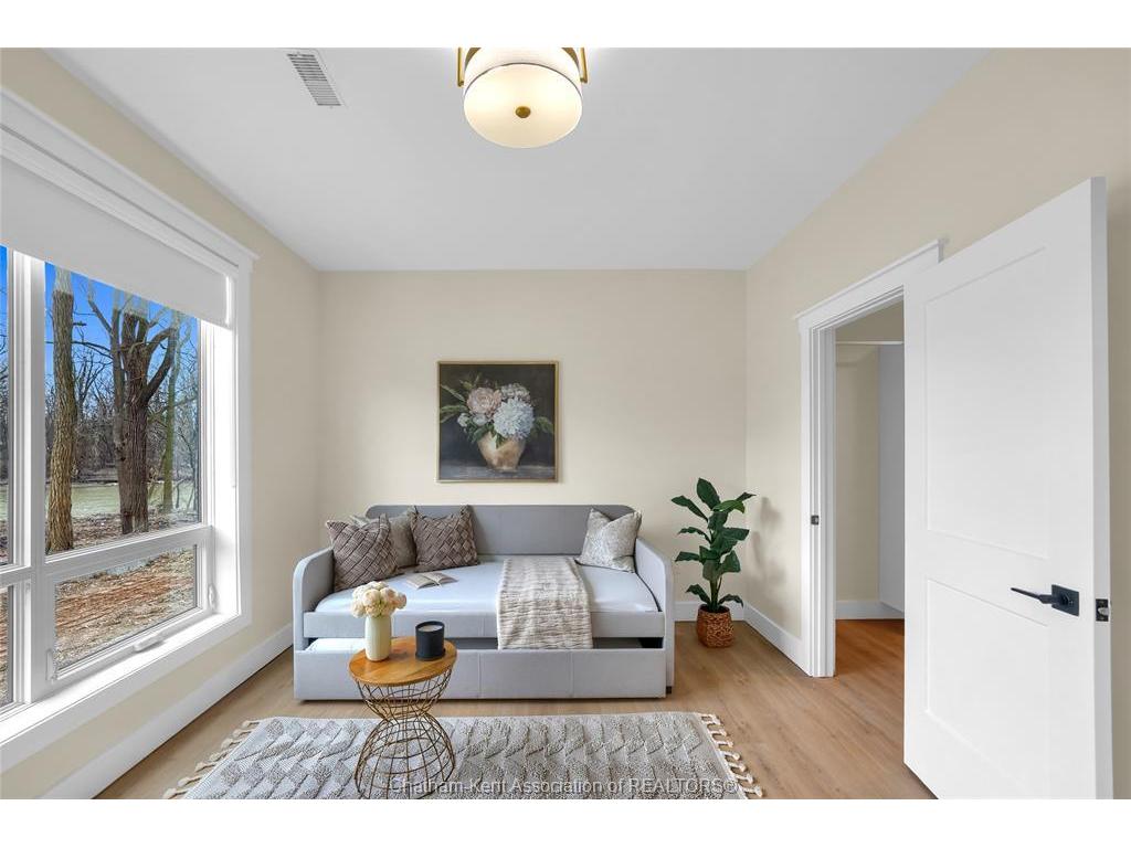 









364


Grand

Avenue East, 401,
Chatham,




ON
N7L 1W6

