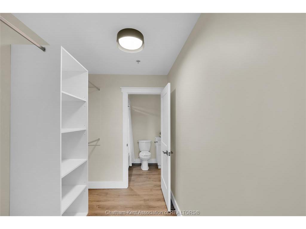 









364


Grand

Avenue East, 401,
Chatham,




ON
N7L 1W6

