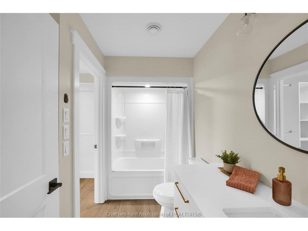 









364


Grand

Avenue East, 401,
Chatham,




ON
N7L 1W6

