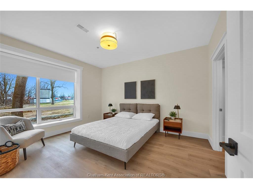 









364


Grand

Avenue East, 401,
Chatham,




ON
N7L 1W6

