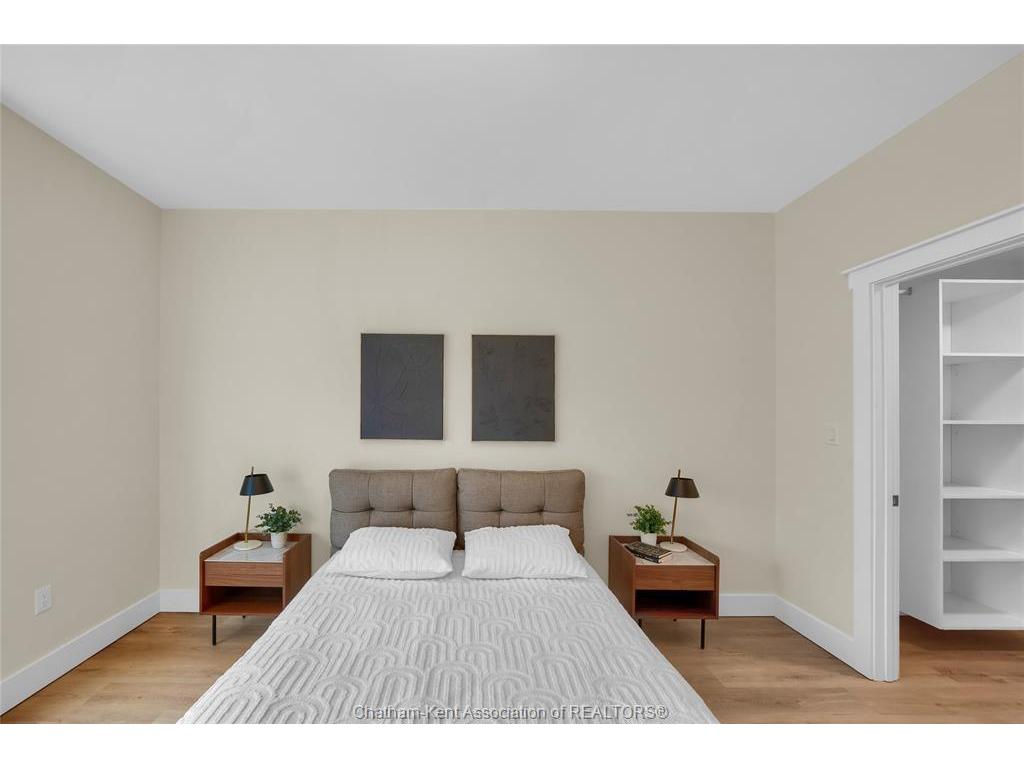 









364


Grand

Avenue East, 401,
Chatham,




ON
N7L 1W6

