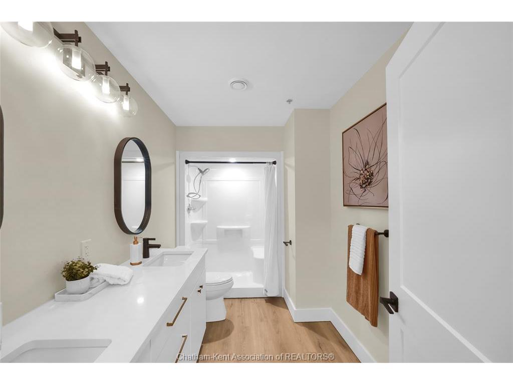 









364


Grand

Avenue East, 401,
Chatham,




ON
N7L 1W6

