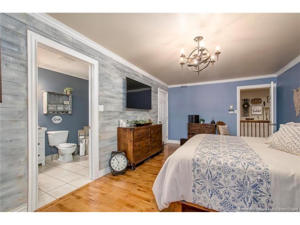 









180


Leblanc

AVE,
Shediac,




NB
E4P 1Y8

