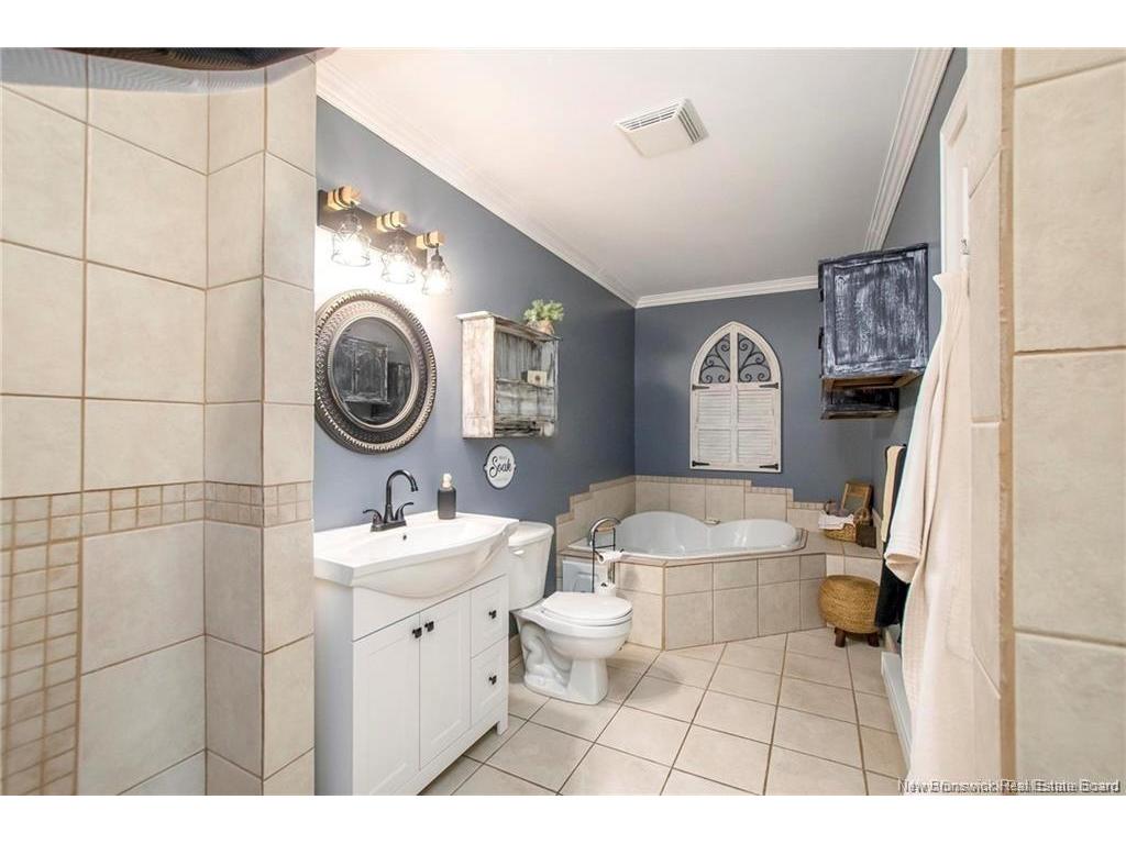 









180


Leblanc

AVE,
Shediac,




NB
E4P 1Y8

