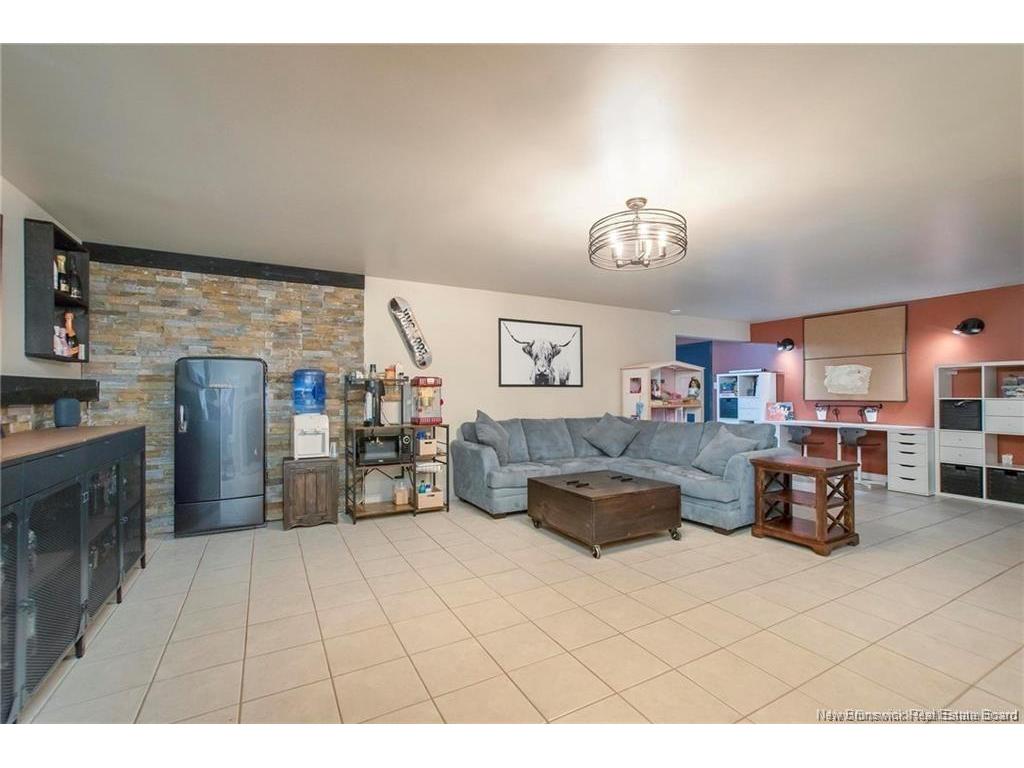 









180


Leblanc

AVE,
Shediac,




NB
E4P 1Y8


