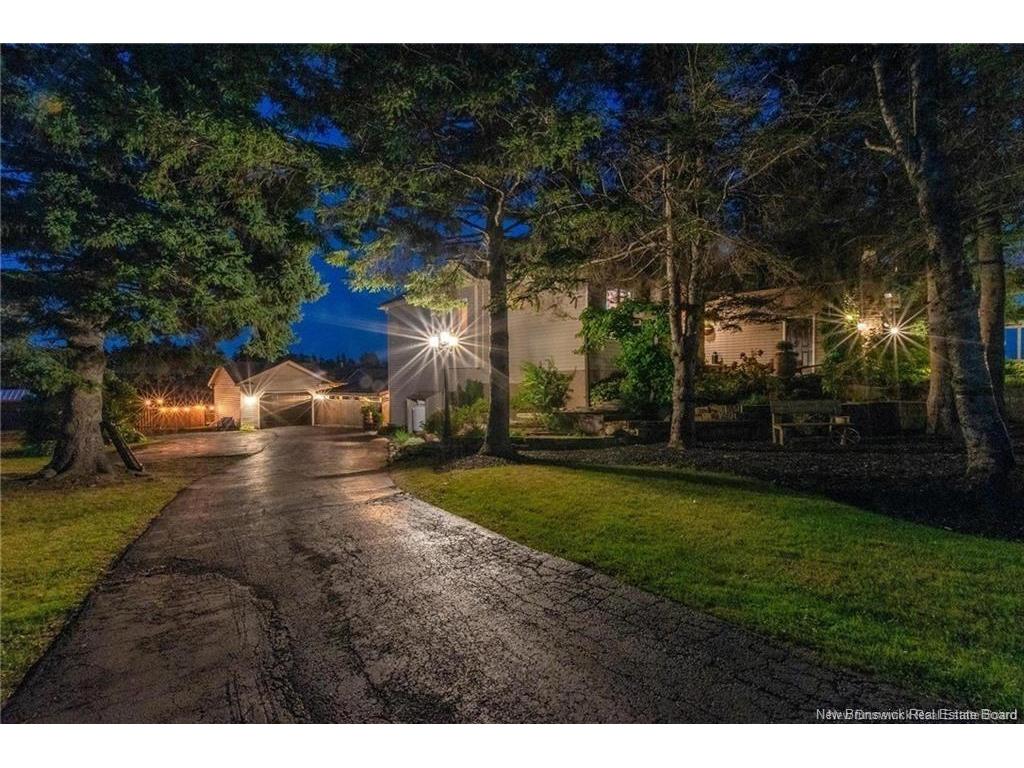 









180


Leblanc

AVE,
Shediac,




NB
E4P 1Y8

