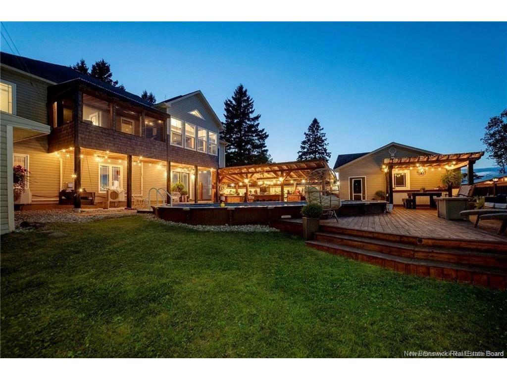 









180


Leblanc

AVE,
Shediac,




NB
E4P 1Y8


