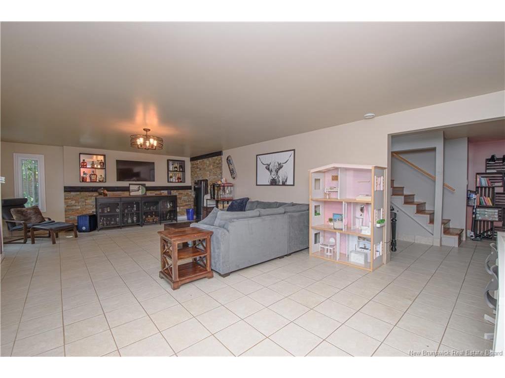 









180


Leblanc

AVE,
Shediac,




NB
E4P 1Y8

