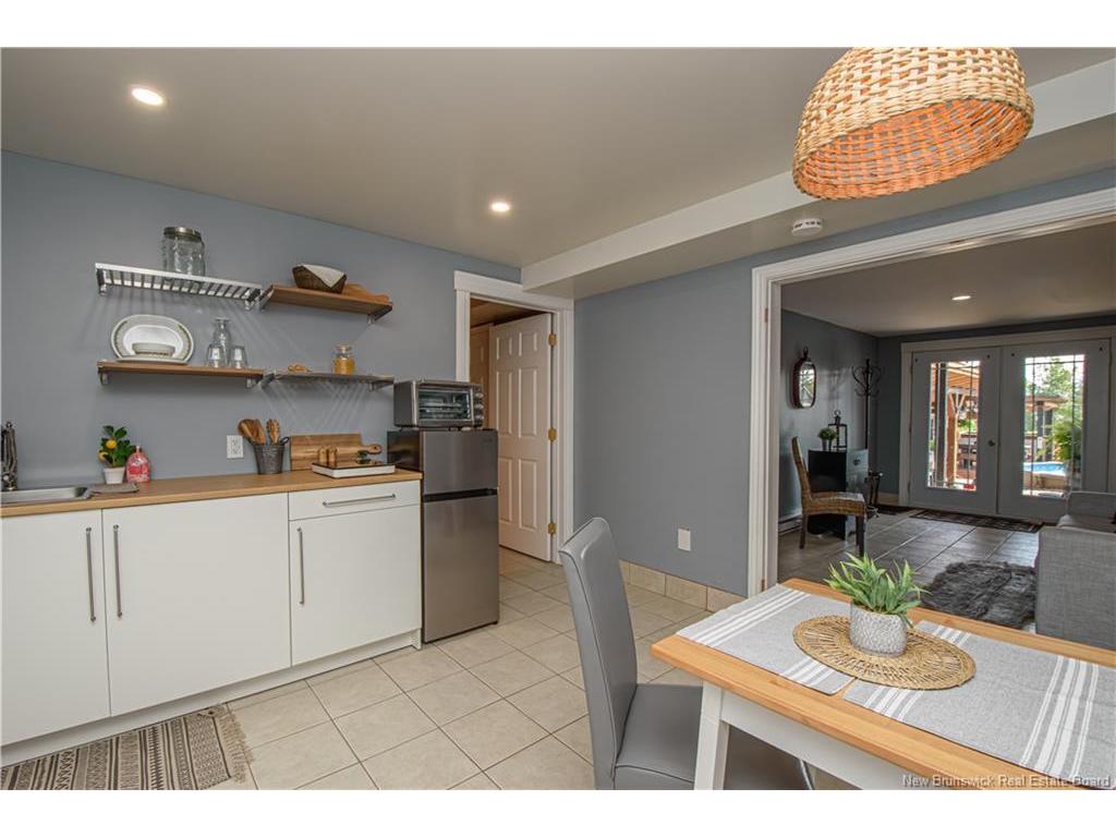 









180


Leblanc

AVE,
Shediac,




NB
E4P 1Y8


