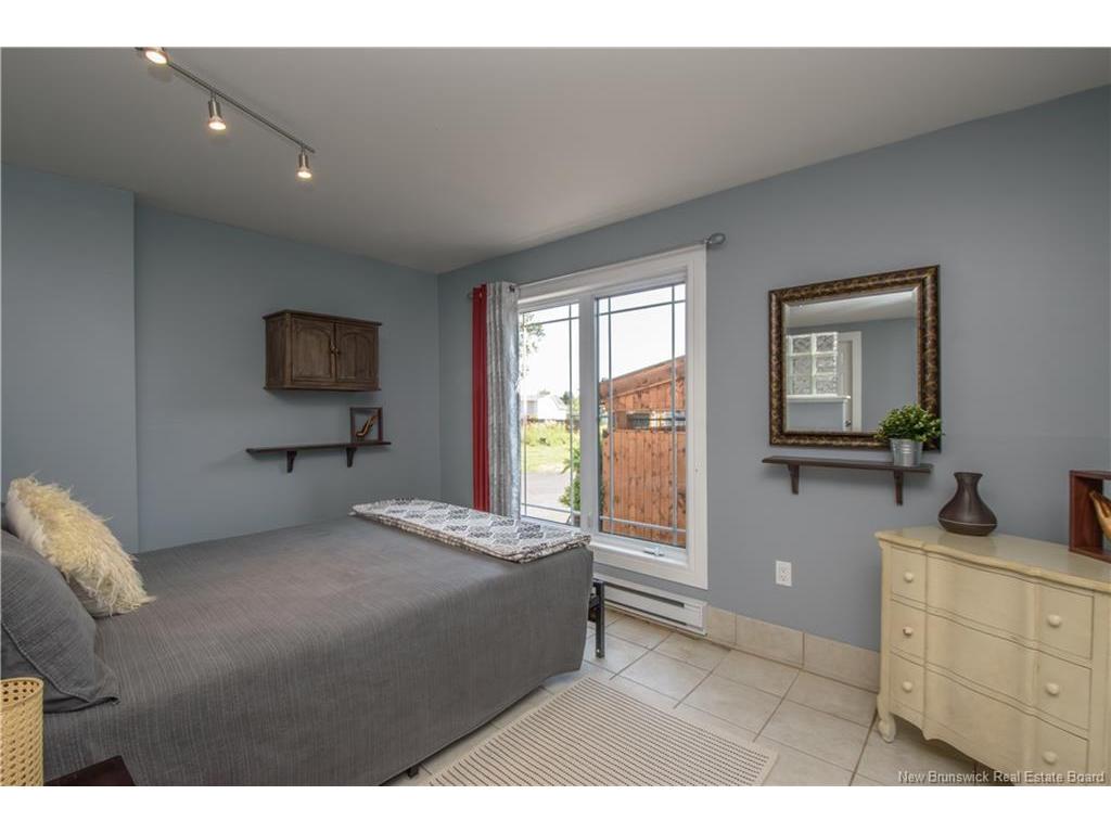 









180


Leblanc

AVE,
Shediac,




NB
E4P 1Y8

