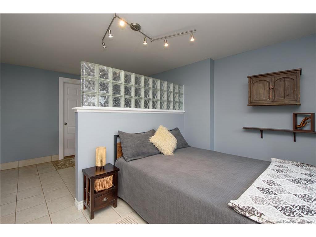 









180


Leblanc

AVE,
Shediac,




NB
E4P 1Y8

