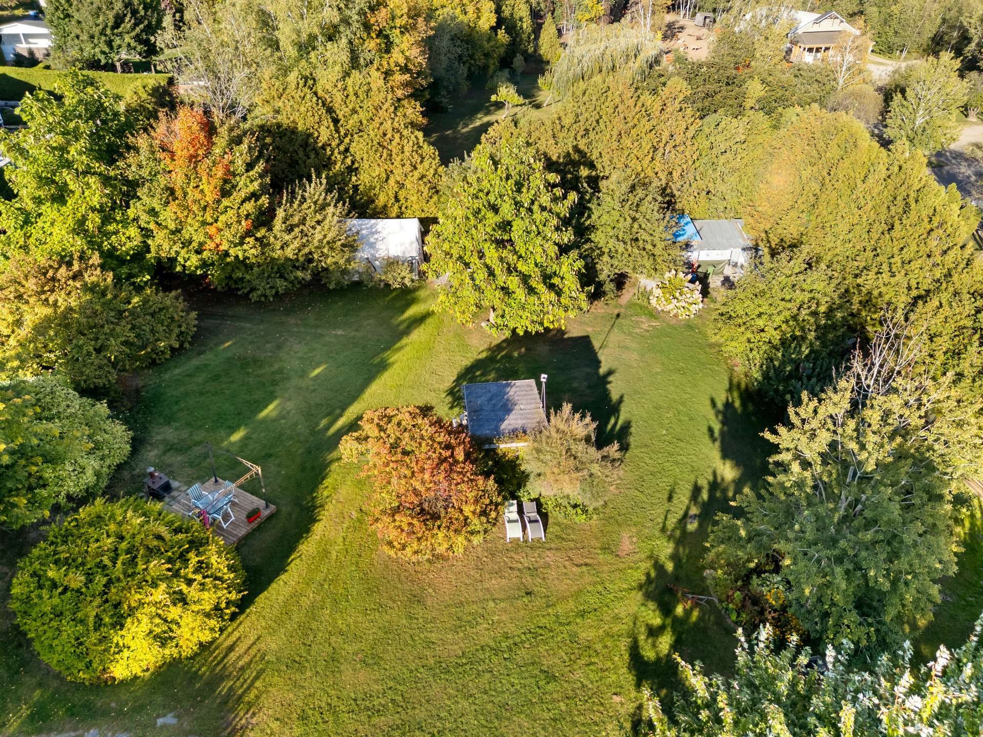 









1209Z

 - 1211Z


Ch. de la Montagne

,
Mont-Saint-Hilaire,




QC
J3G4S6

