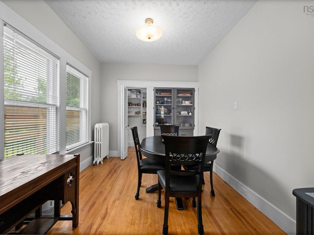 












689 King Street

,
Windsor,




NS
B0N 2T0

