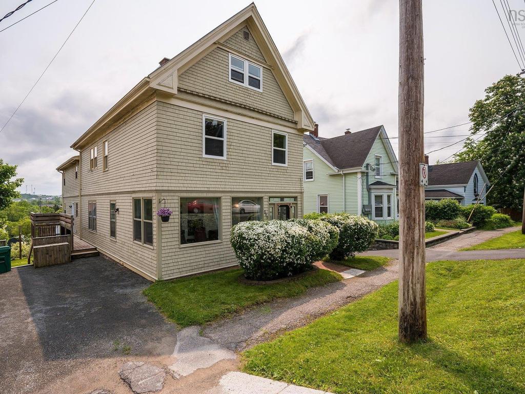 












689 King Street

,
Windsor,




NS
B0N 2T0

