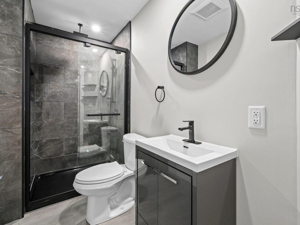 












689 King Street

,
Windsor,




NS
B0N 2T0

