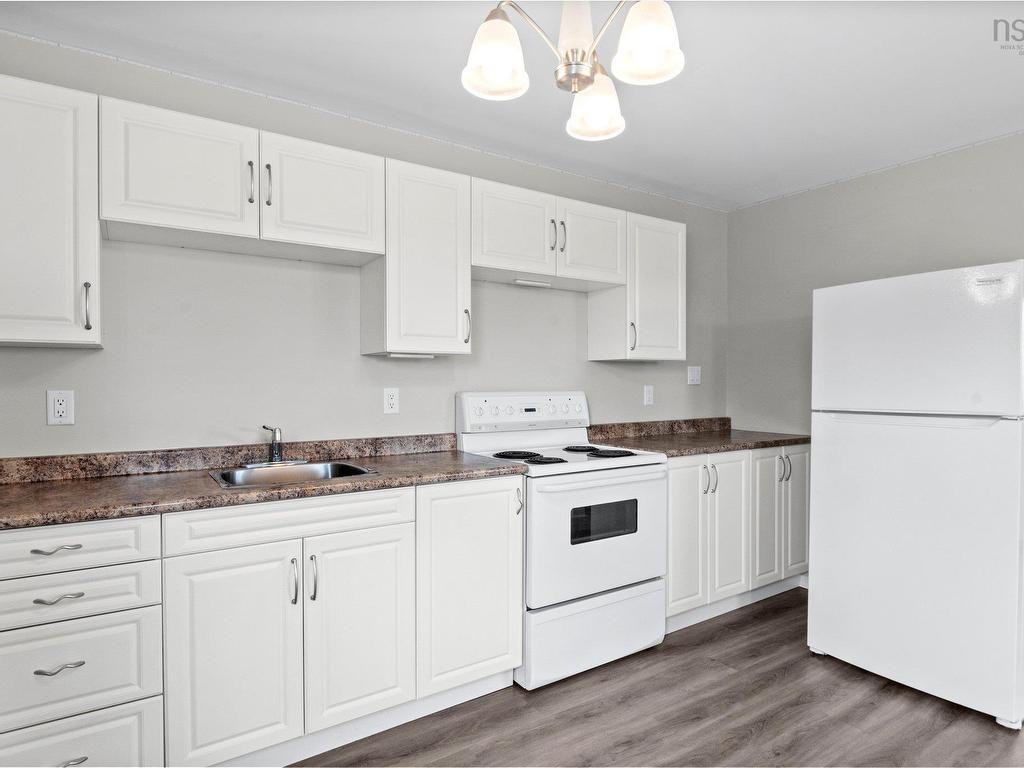 












689 King Street

,
Windsor,




NS
B0N 2T0

