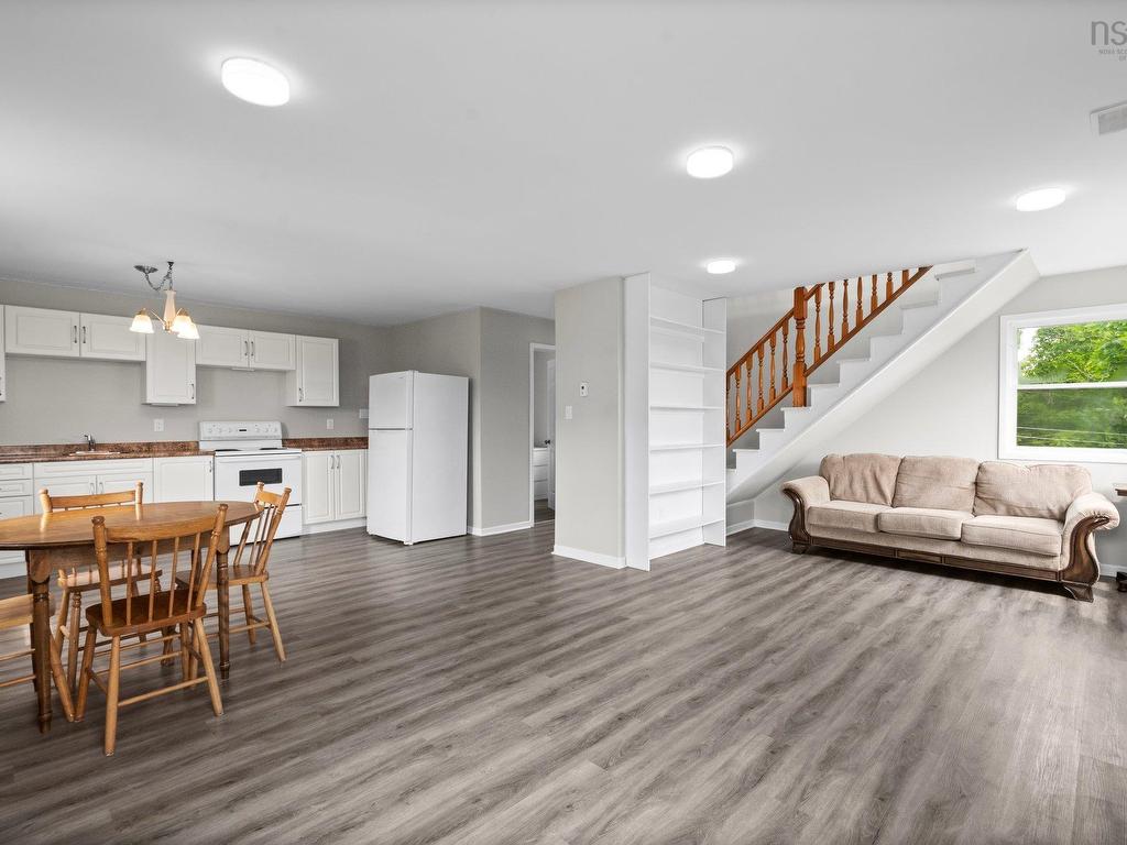 












689 King Street

,
Windsor,




NS
B0N 2T0

