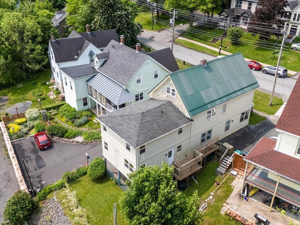 












689 King Street

,
Windsor,




NS
B0N 2T0

