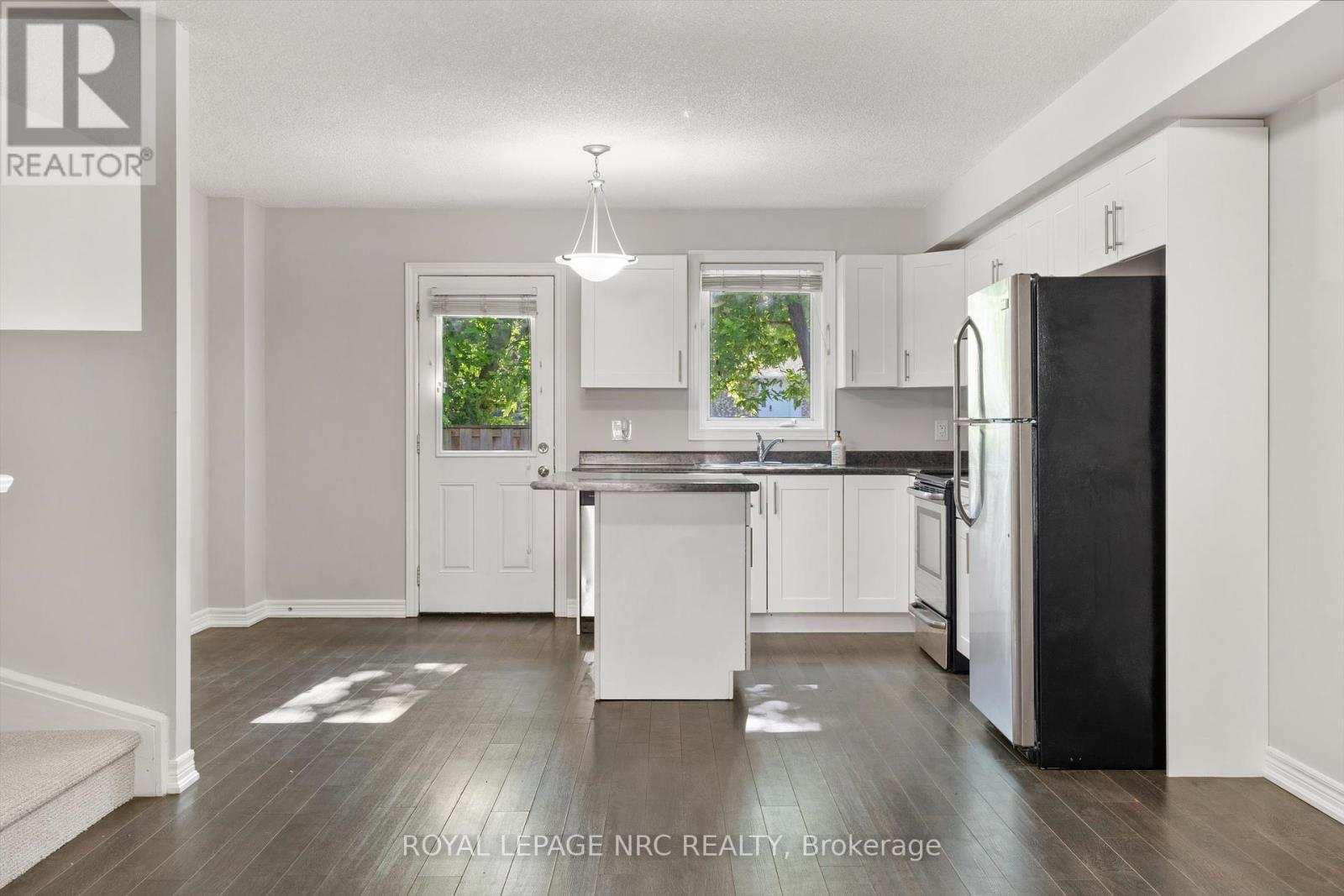












23 - 6118 KELSEY CRESCENT

,
Niagara Falls (Forestview),




Ontario
L2H0M6

