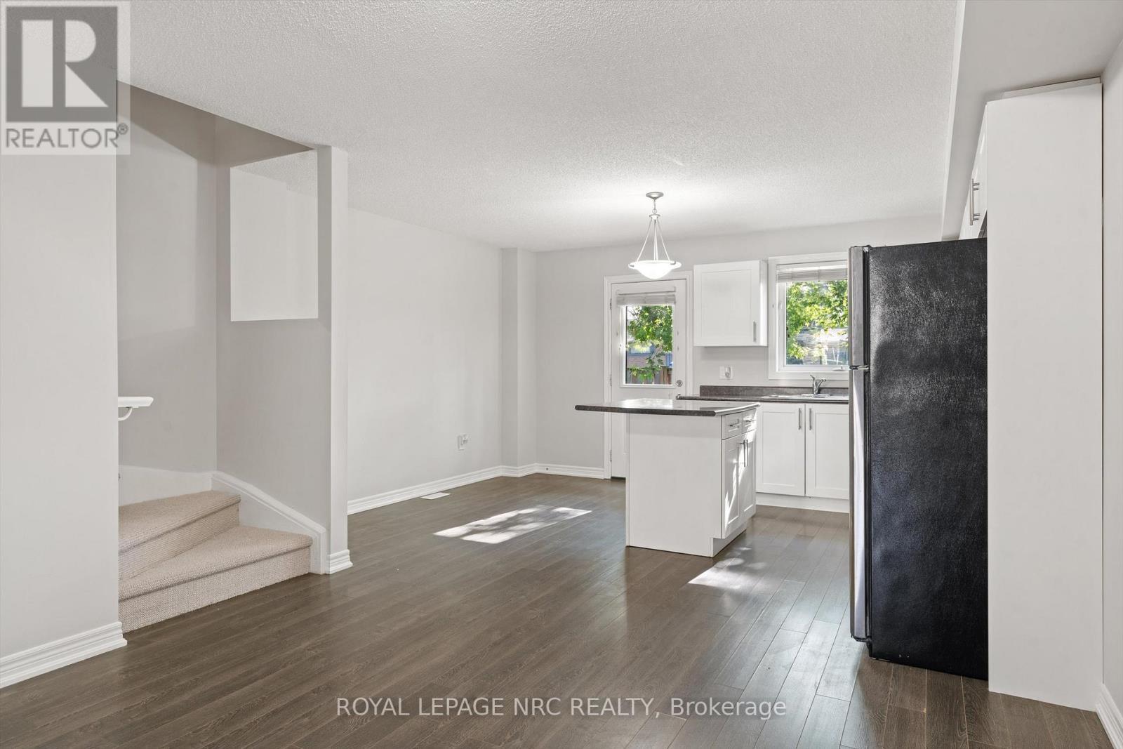 












23 - 6118 KELSEY CRESCENT

,
Niagara Falls (Forestview),




Ontario
L2H0M6

