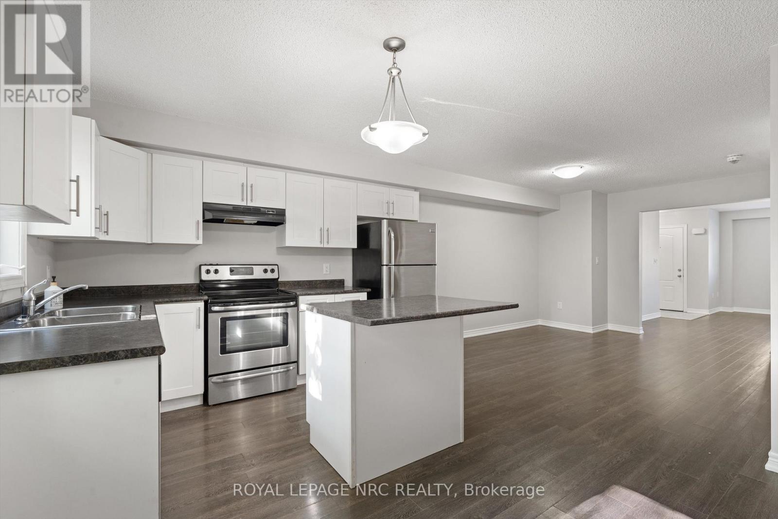 












23 - 6118 KELSEY CRESCENT

,
Niagara Falls (Forestview),




Ontario
L2H0M6

