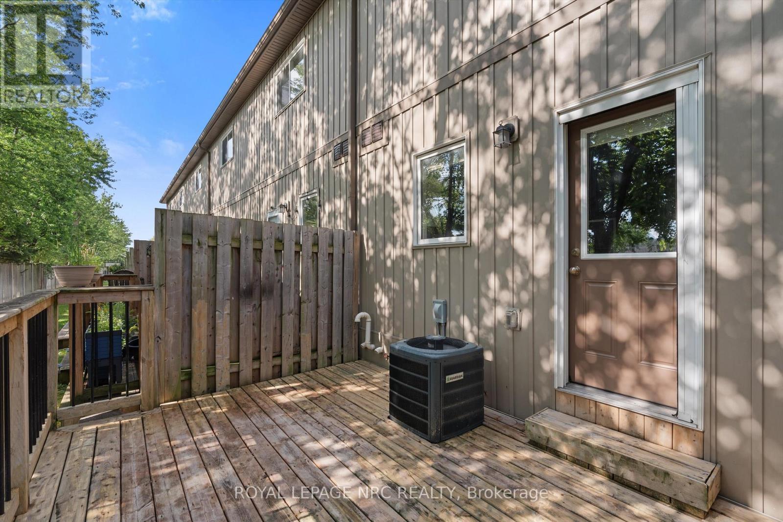 












23 - 6118 KELSEY CRESCENT

,
Niagara Falls (Forestview),




Ontario
L2H0M6

