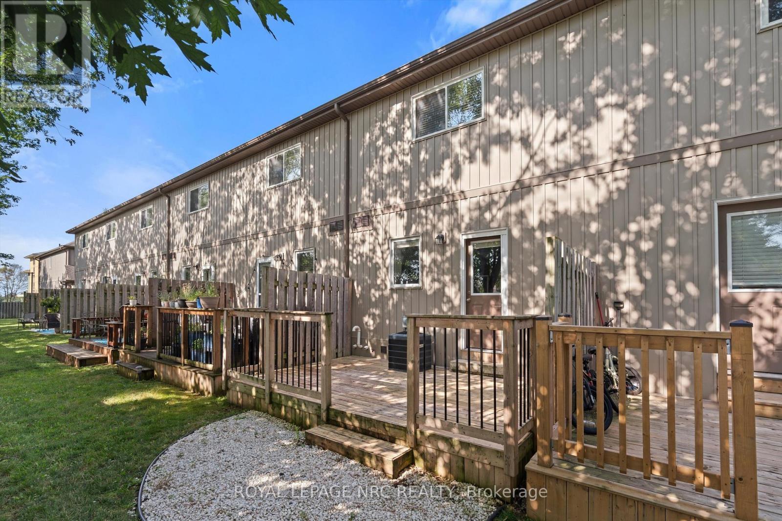 












23 - 6118 KELSEY CRESCENT

,
Niagara Falls (Forestview),




Ontario
L2H0M6

