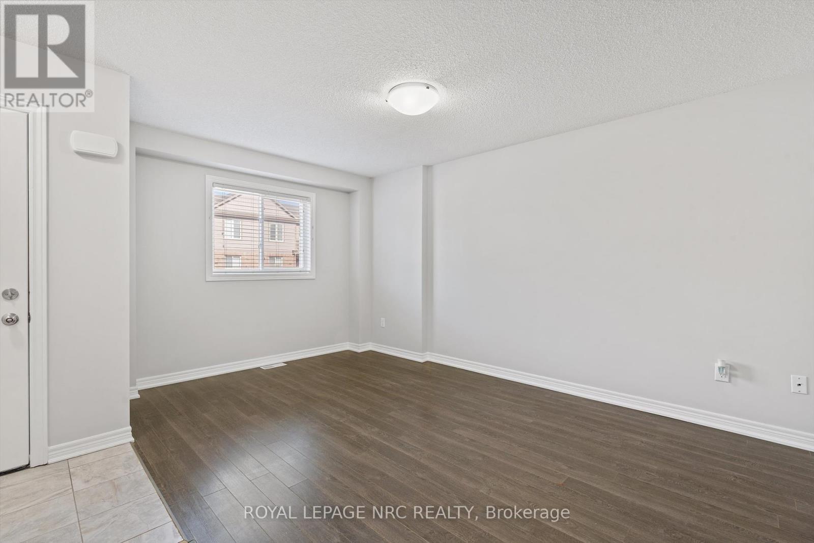 












23 - 6118 KELSEY CRESCENT

,
Niagara Falls (Forestview),




Ontario
L2H0M6

