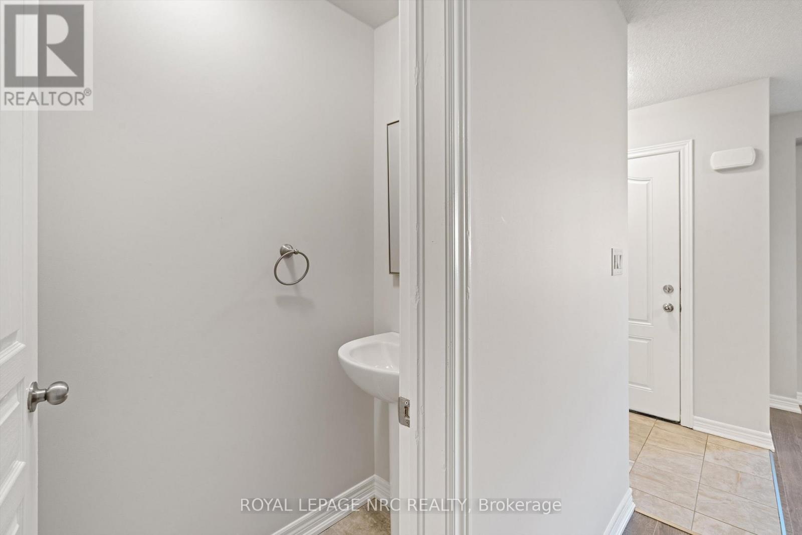 












23 - 6118 KELSEY CRESCENT

,
Niagara Falls (Forestview),




Ontario
L2H0M6

