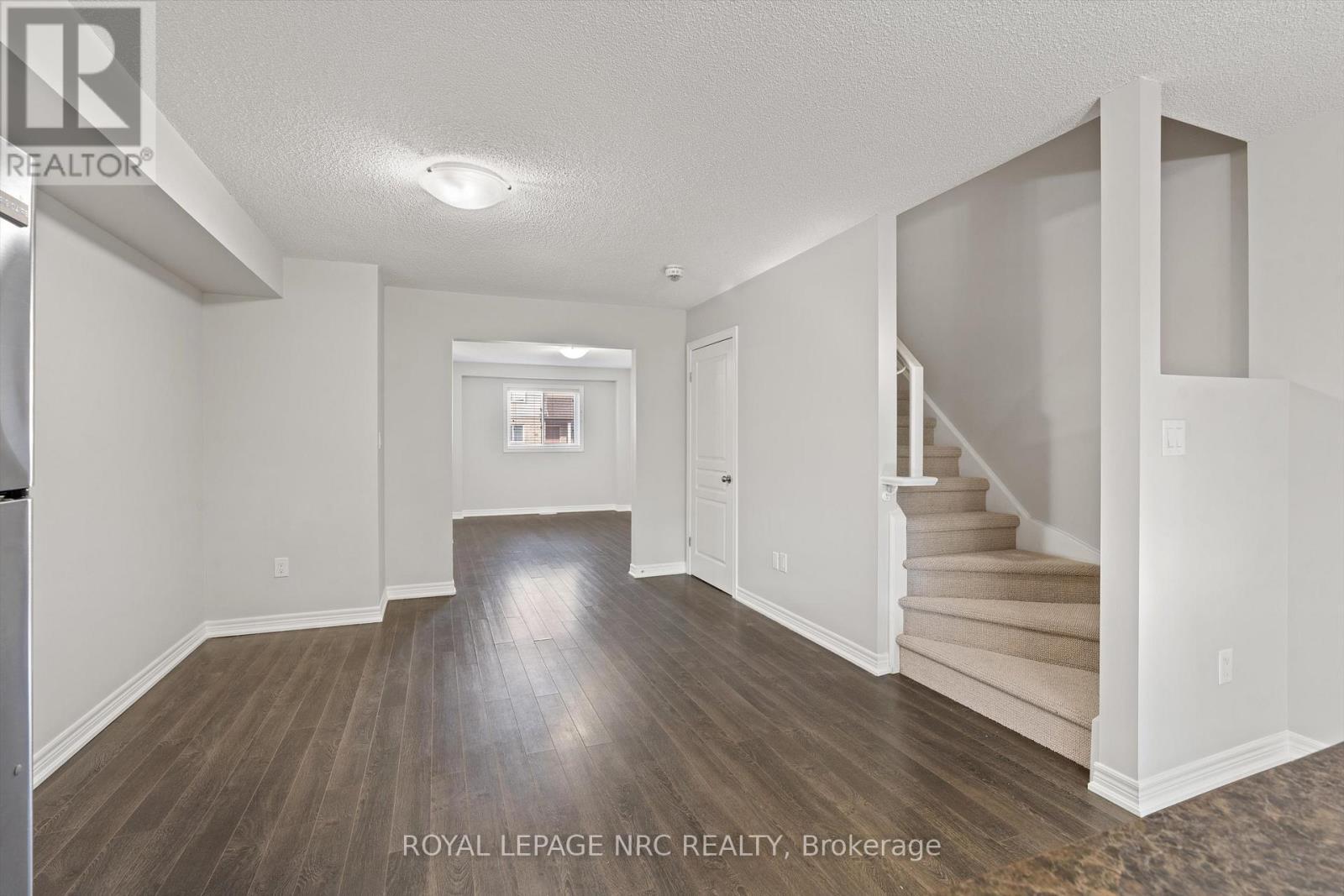 












23 - 6118 KELSEY CRESCENT

,
Niagara Falls (Forestview),




Ontario
L2H0M6

