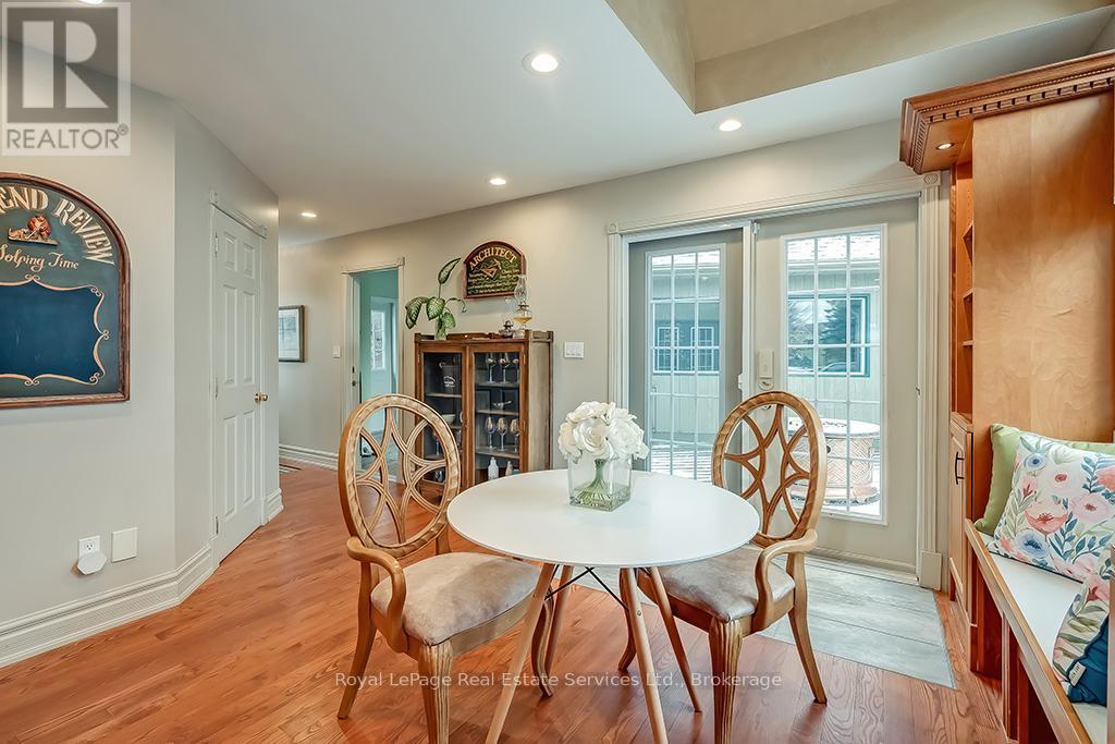 












6 TURTLE LAKE DRIVE

,
Halton Hills (Rural Halton Hills),




Ontario
L7J2W7

