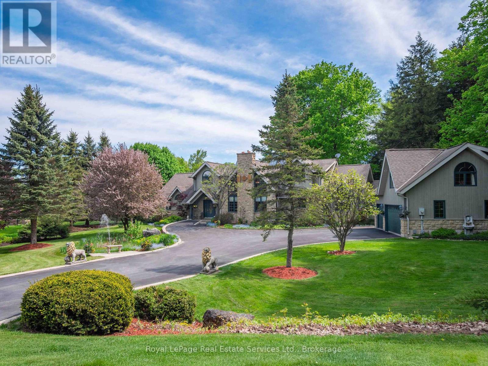 












6 TURTLE LAKE DRIVE

,
Halton Hills (Rural Halton Hills),




Ontario
L7J2W7

