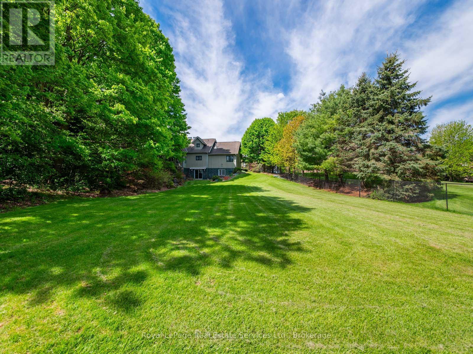 












6 TURTLE LAKE DRIVE

,
Halton Hills (Rural Halton Hills),




Ontario
L7J2W7

