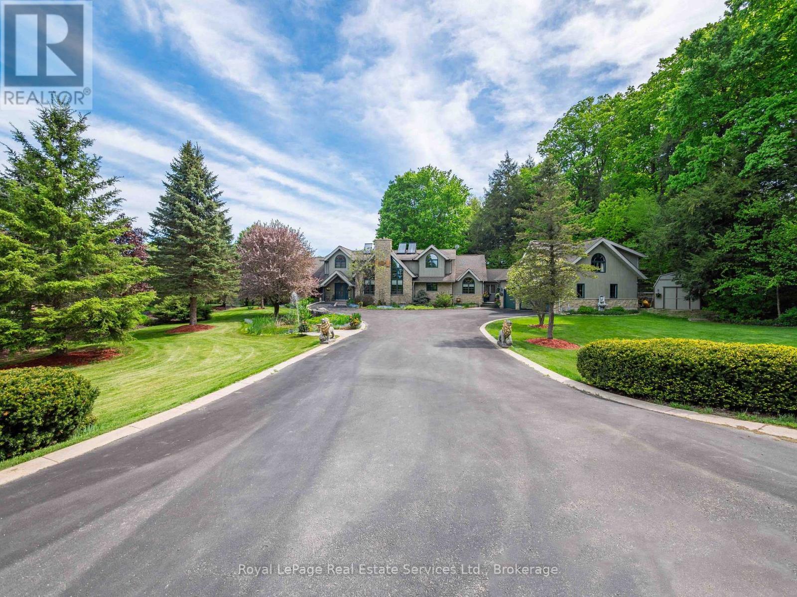 












6 TURTLE LAKE DRIVE

,
Halton Hills (Rural Halton Hills),




Ontario
L7J2W7

