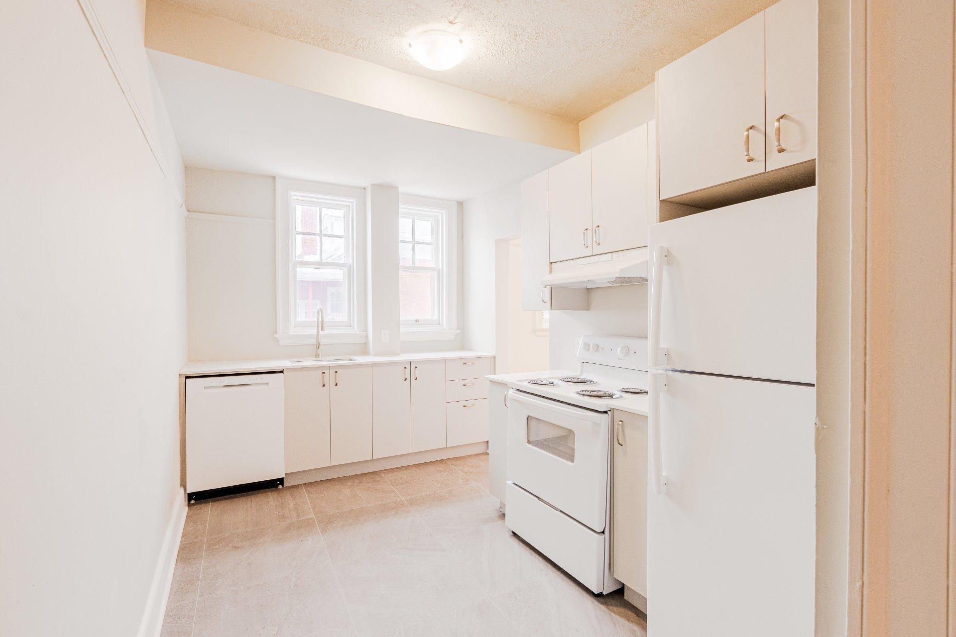 









644


Rue Prospect

, 6,
Sherbrooke (Les Nations),




QC
J1H1A8

