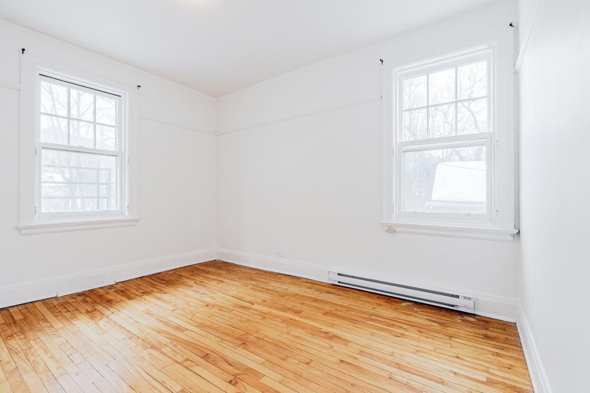 









644


Rue Prospect

, 6,
Sherbrooke (Les Nations),




QC
J1H1A8

