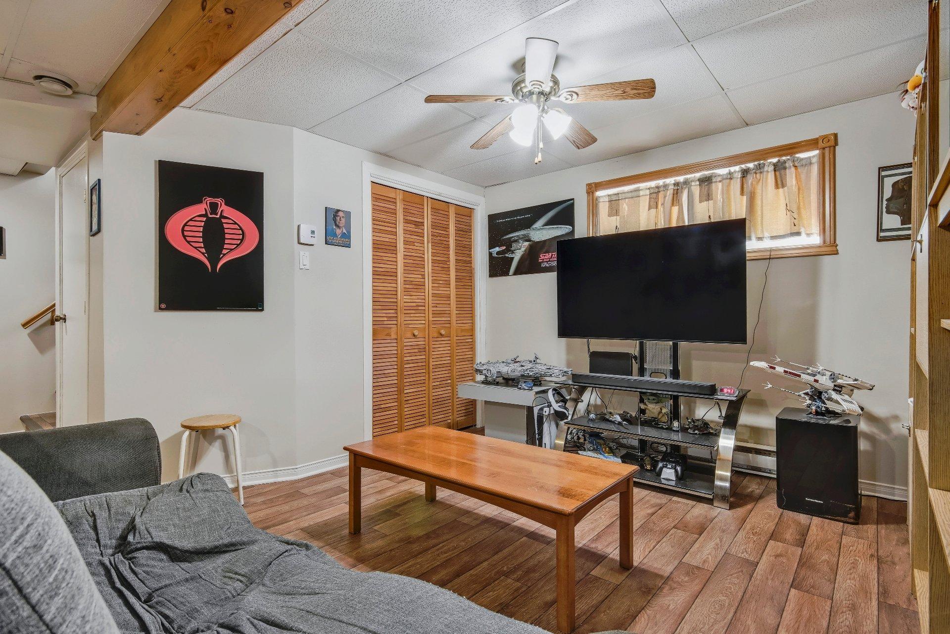 









97


Rue Joseph-Crevier

,
Saint-Jean-sur-Richelieu,




QC
J2W1X7

