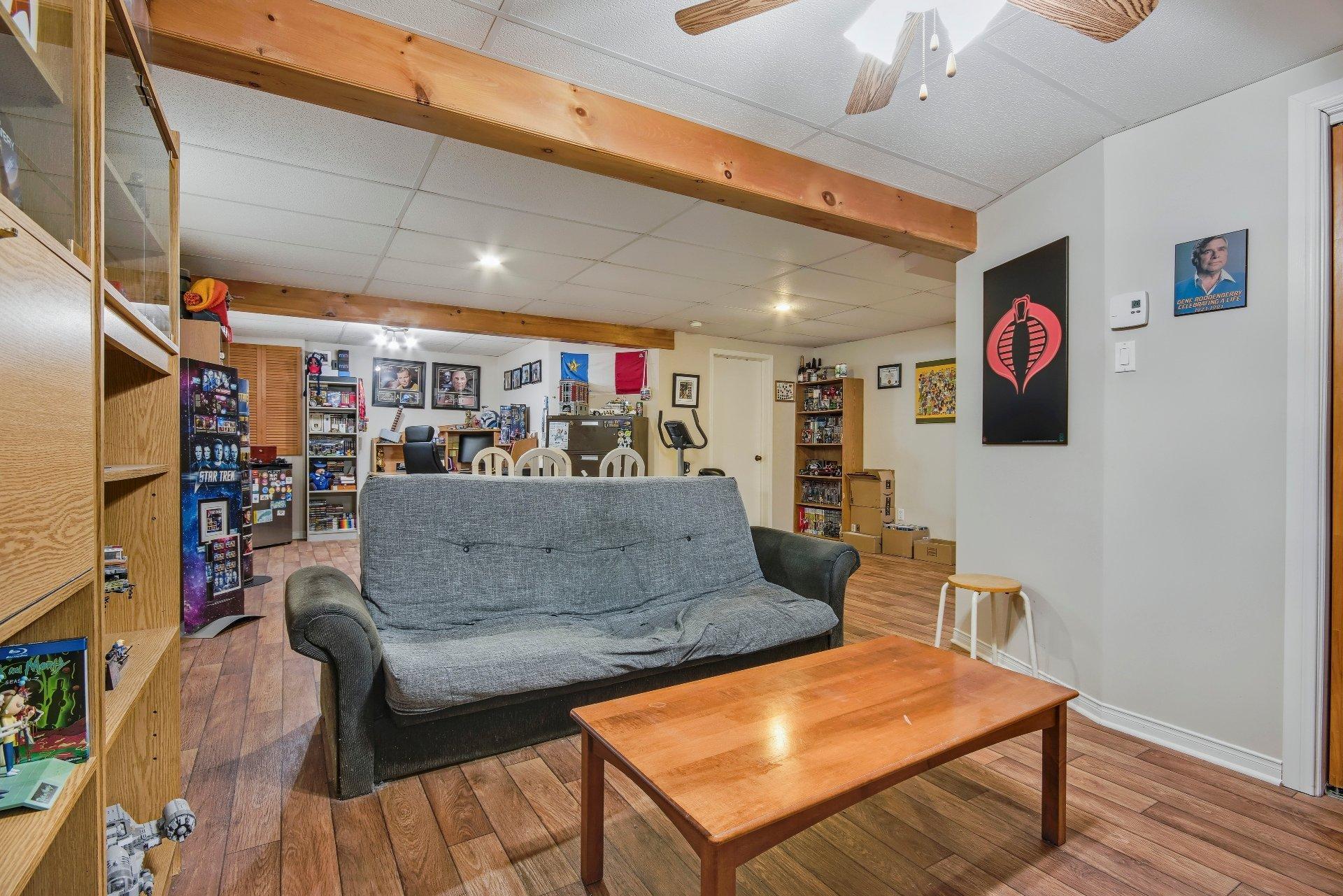 









97


Rue Joseph-Crevier

,
Saint-Jean-sur-Richelieu,




QC
J2W1X7

