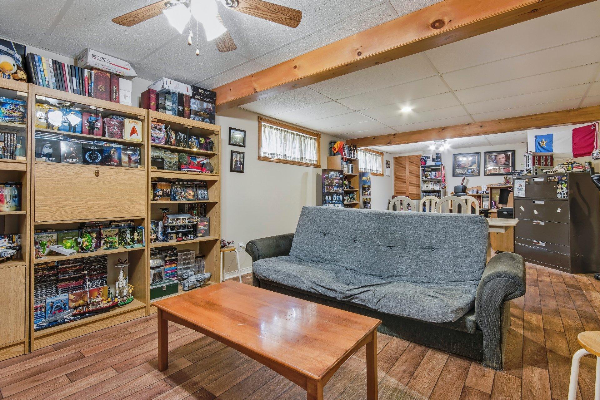 









97


Rue Joseph-Crevier

,
Saint-Jean-sur-Richelieu,




QC
J2W1X7

