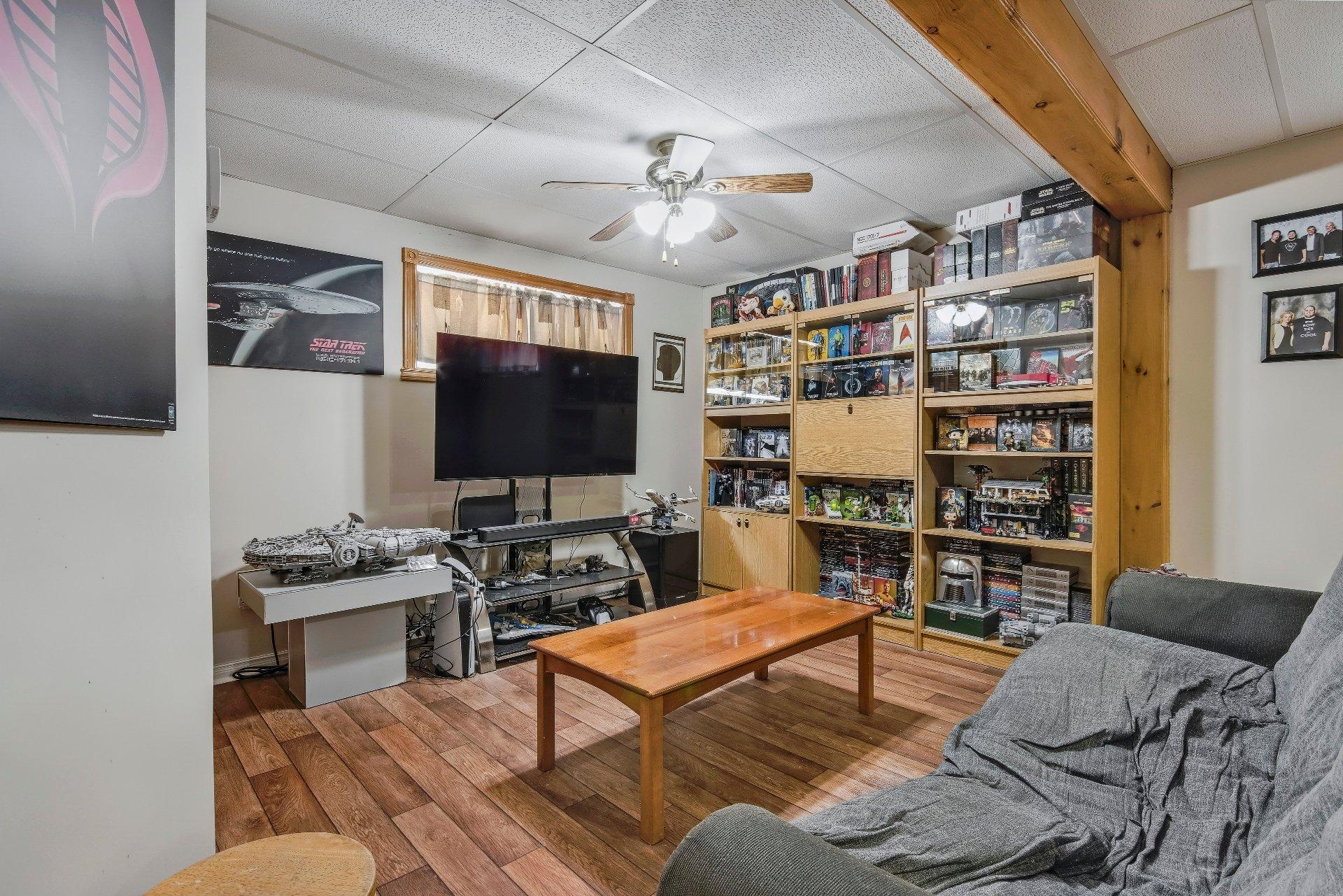 









97


Rue Joseph-Crevier

,
Saint-Jean-sur-Richelieu,




QC
J2W1X7

