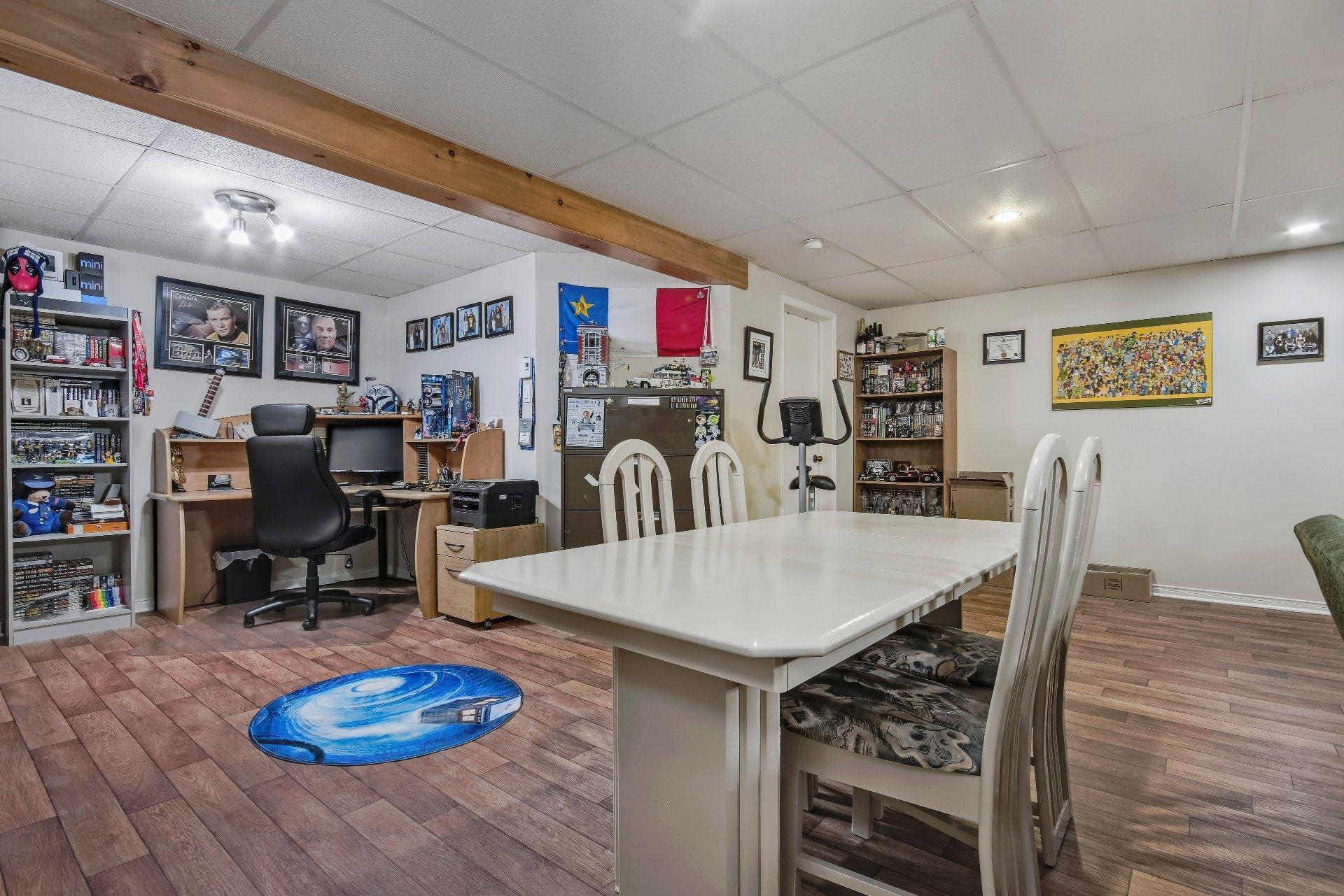 









97


Rue Joseph-Crevier

,
Saint-Jean-sur-Richelieu,




QC
J2W1X7

