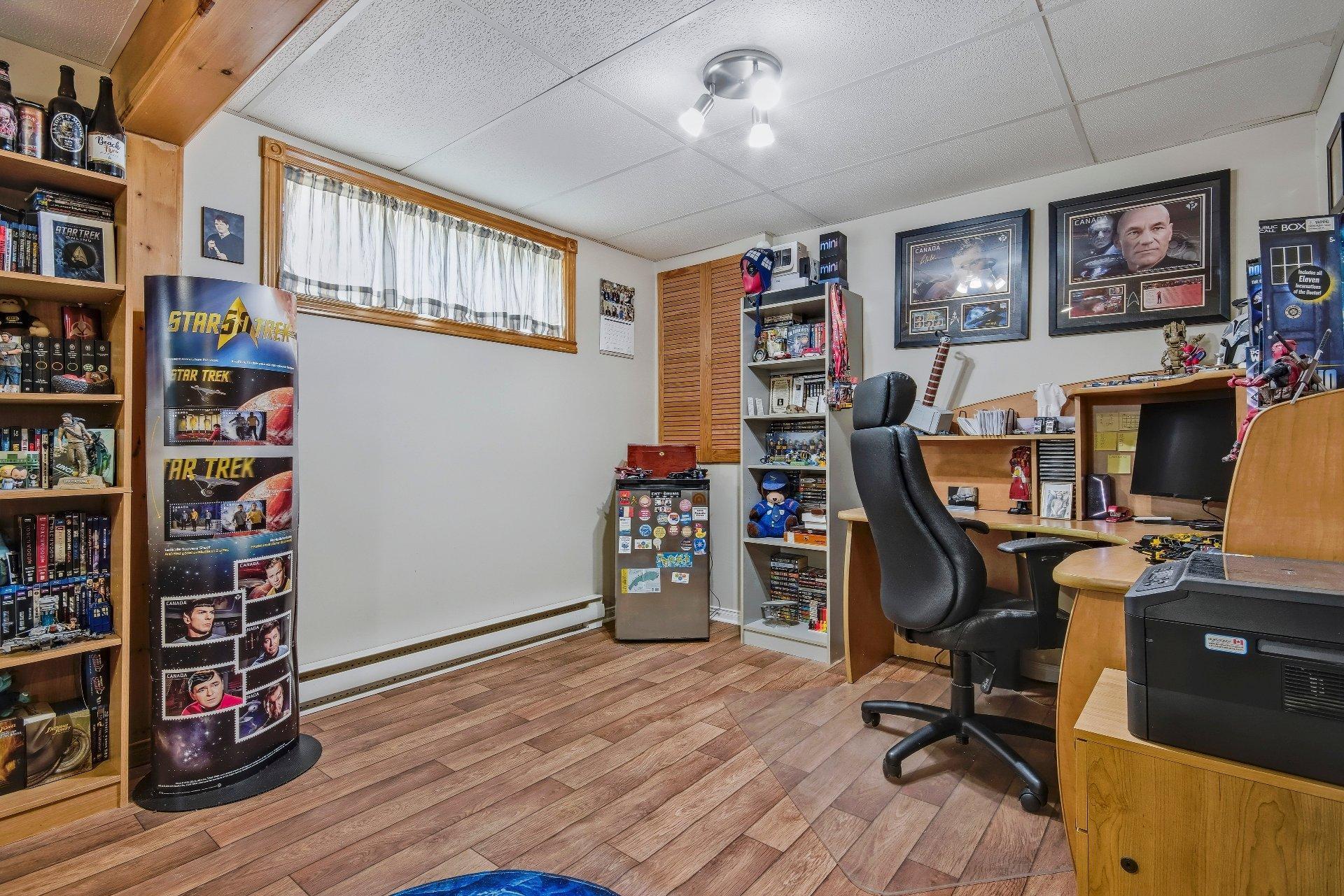 









97


Rue Joseph-Crevier

,
Saint-Jean-sur-Richelieu,




QC
J2W1X7

