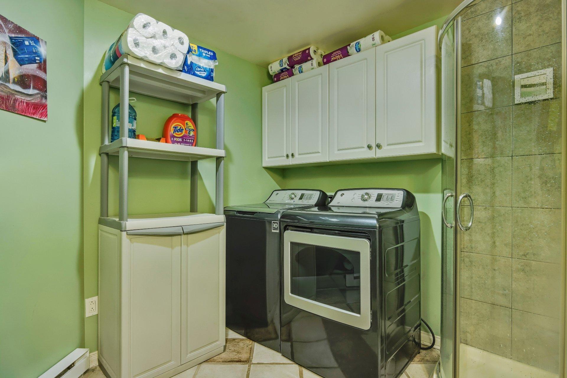 









97


Rue Joseph-Crevier

,
Saint-Jean-sur-Richelieu,




QC
J2W1X7

