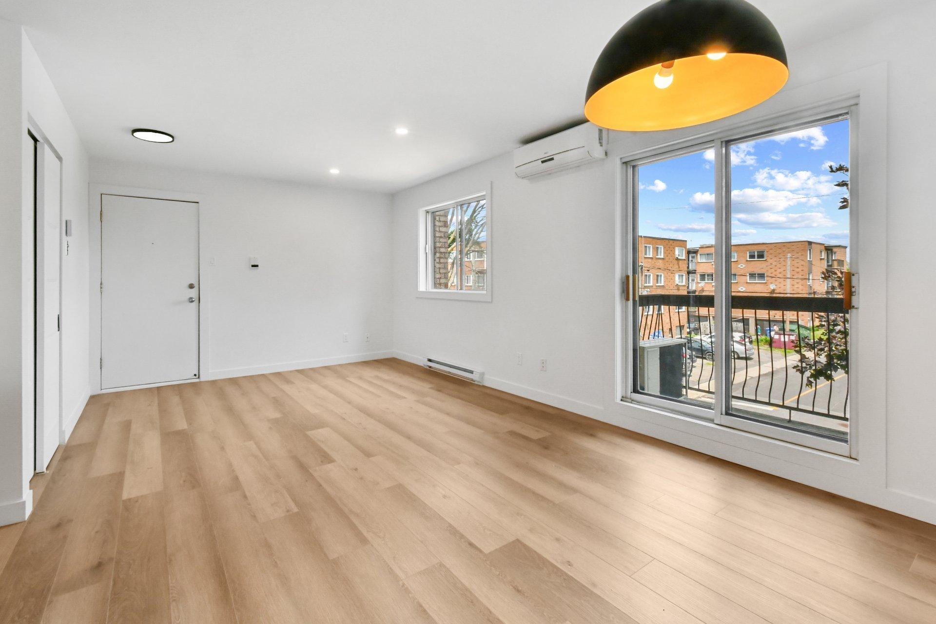 









279


Rue de Springfield

, 5,
Longueuil (Greenfield Park),




QC
J4V1X7

